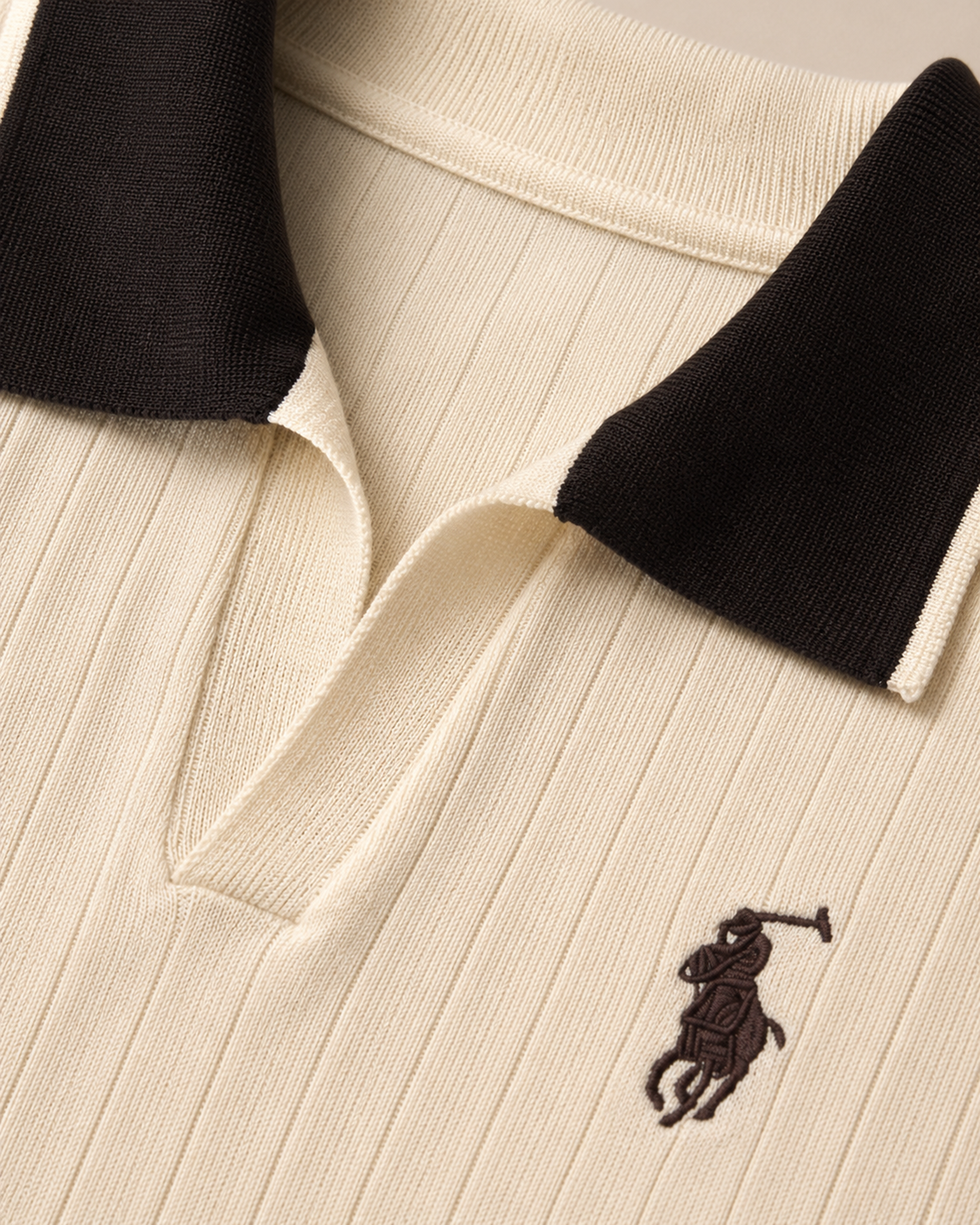 Polo Ralph Lauren Ribbed Knit Polo Shirt – Cream with Coffee Brown Collar - Image 4